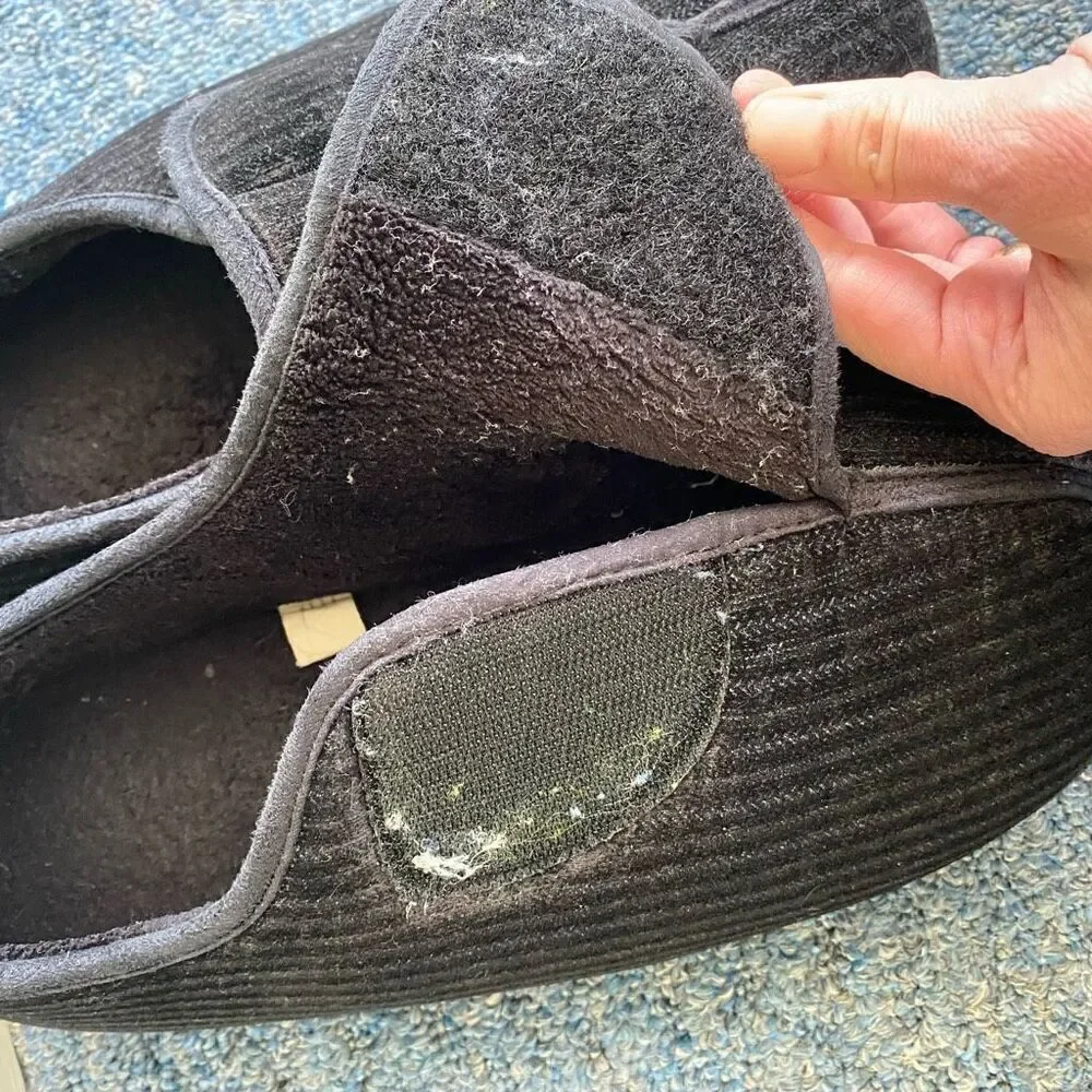 Mens sz 11 slip on slippers w/adjustable top strap black